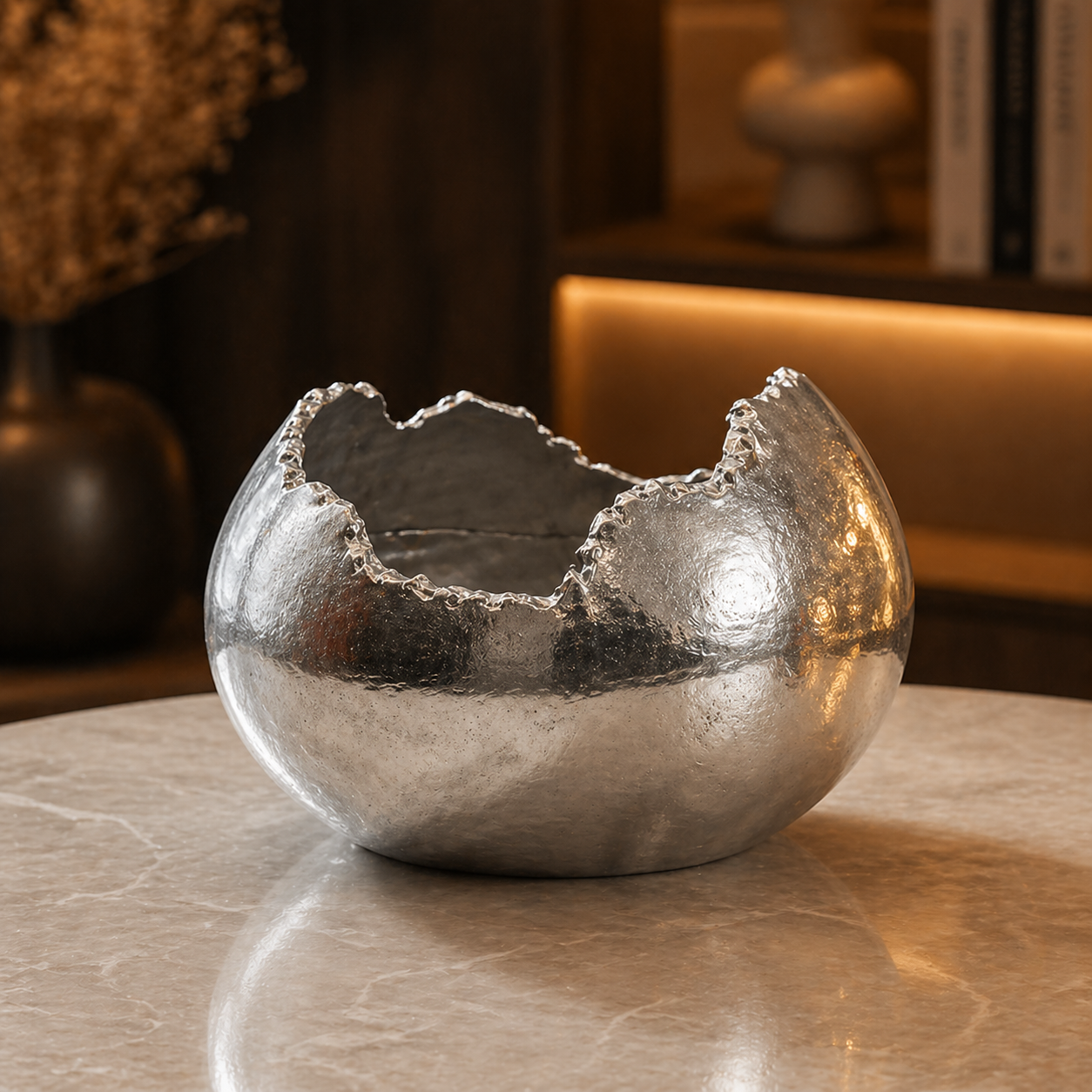 Dual-Tone Sculpted Aluminium Vase Set – Silver Nickel & Gold Finish